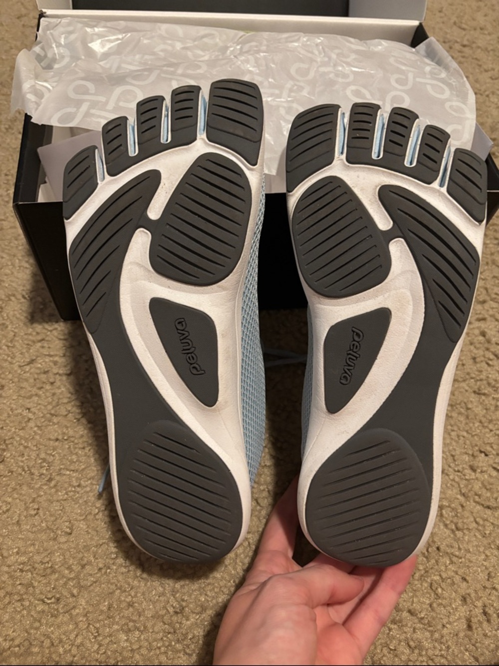 Peluva Lightweight Toe Shoes in Light Blue - Picture 2 of 3